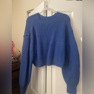 Kindred Boutique Large Blue Cropped Sweater